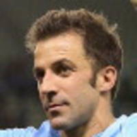 Del Piero wants to play on